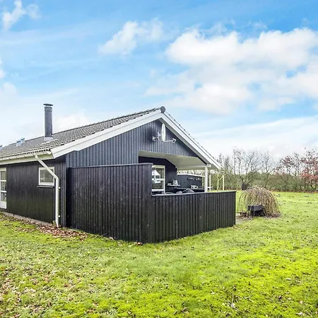 8 Person In Tarm-by Traum * Fjerbæk