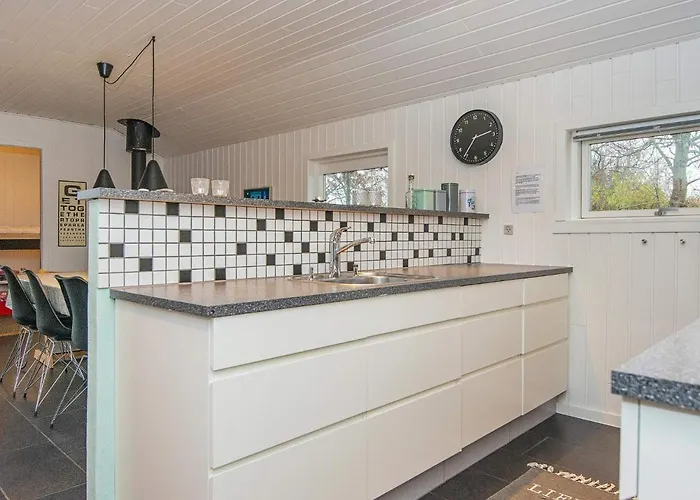 8 Person In Tarm-by Traum * Fjerbæk